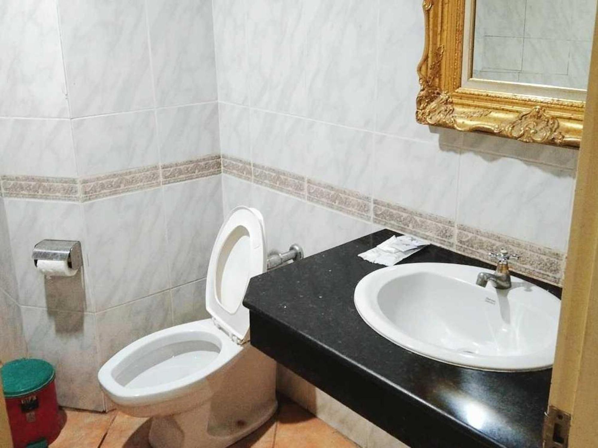 فندق 13 كوينز بانج ياي نونتابوري المظهر الخارجي الصورة